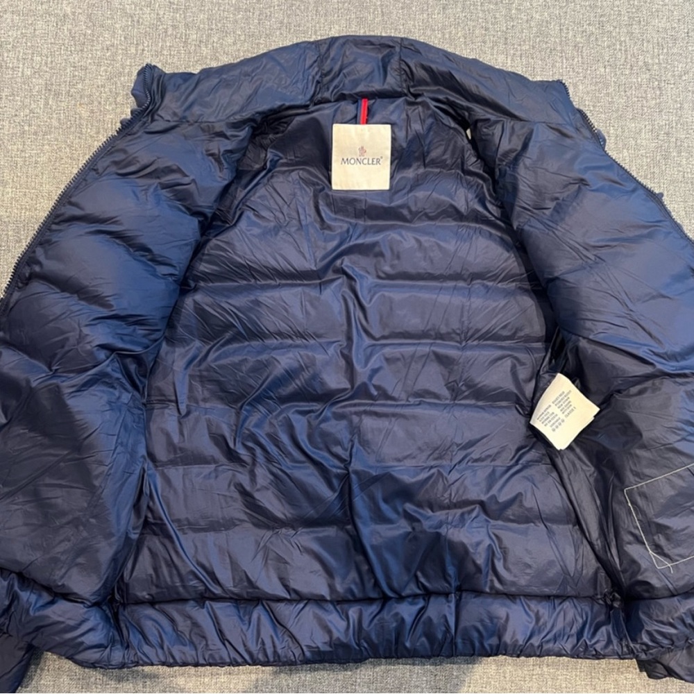 Moncler Puffer Jacket - Picture 2 of 8
